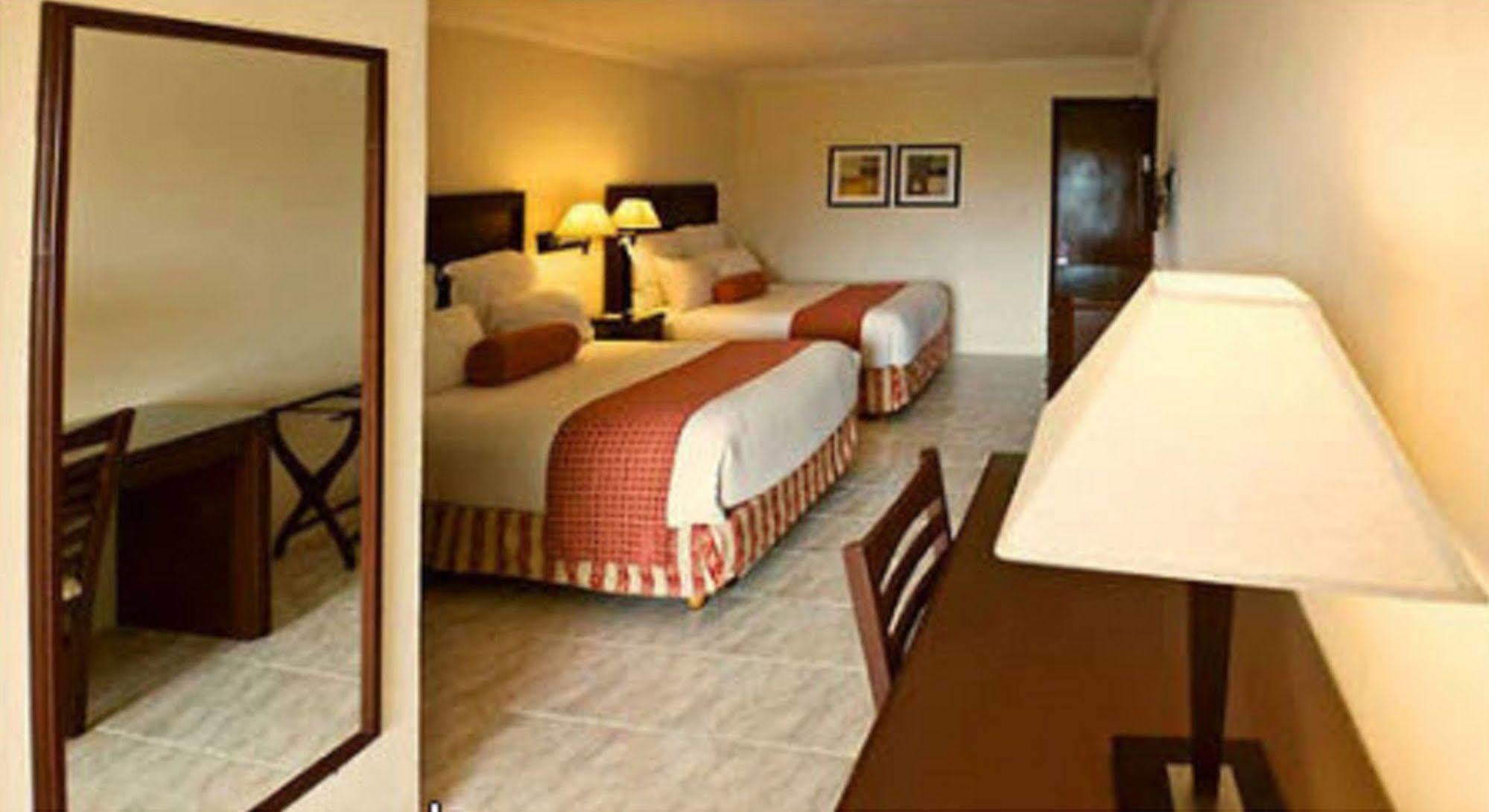 Hotel Bonampak Cancún Exterior foto